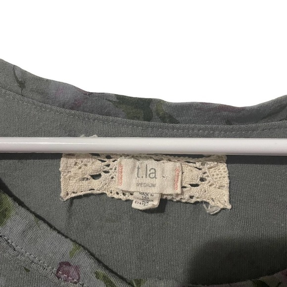 Anthropologie T.la Gray 3/4 Sleeve Top w/Purple Floral Design - Picture 4 of 7